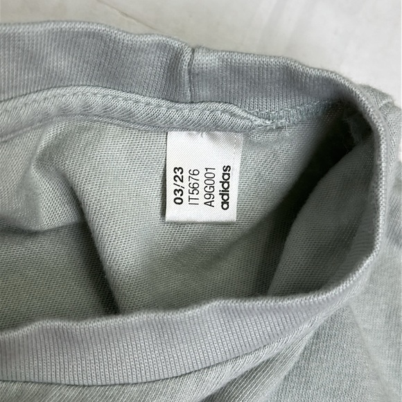 Adidas Positivity Blooms From Within Grey Pullover Short Sleeve Tee Large Unisex - Picture 7 of 12